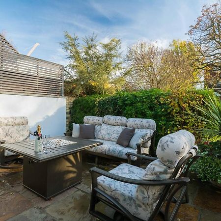 Breathtaking Putney Home With Gorgeous Garden Річмонд Екстер'єр фото