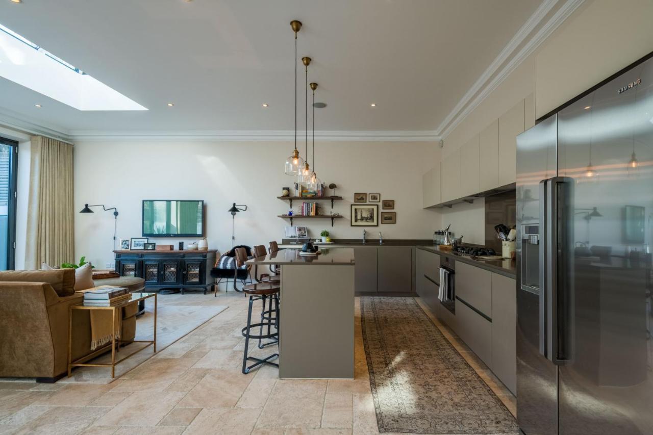 Breathtaking Putney Home With Gorgeous Garden Річмонд Екстер'єр фото