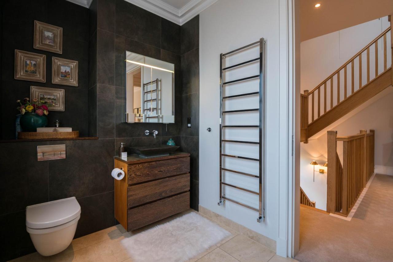 Breathtaking Putney Home With Gorgeous Garden Річмонд Екстер'єр фото